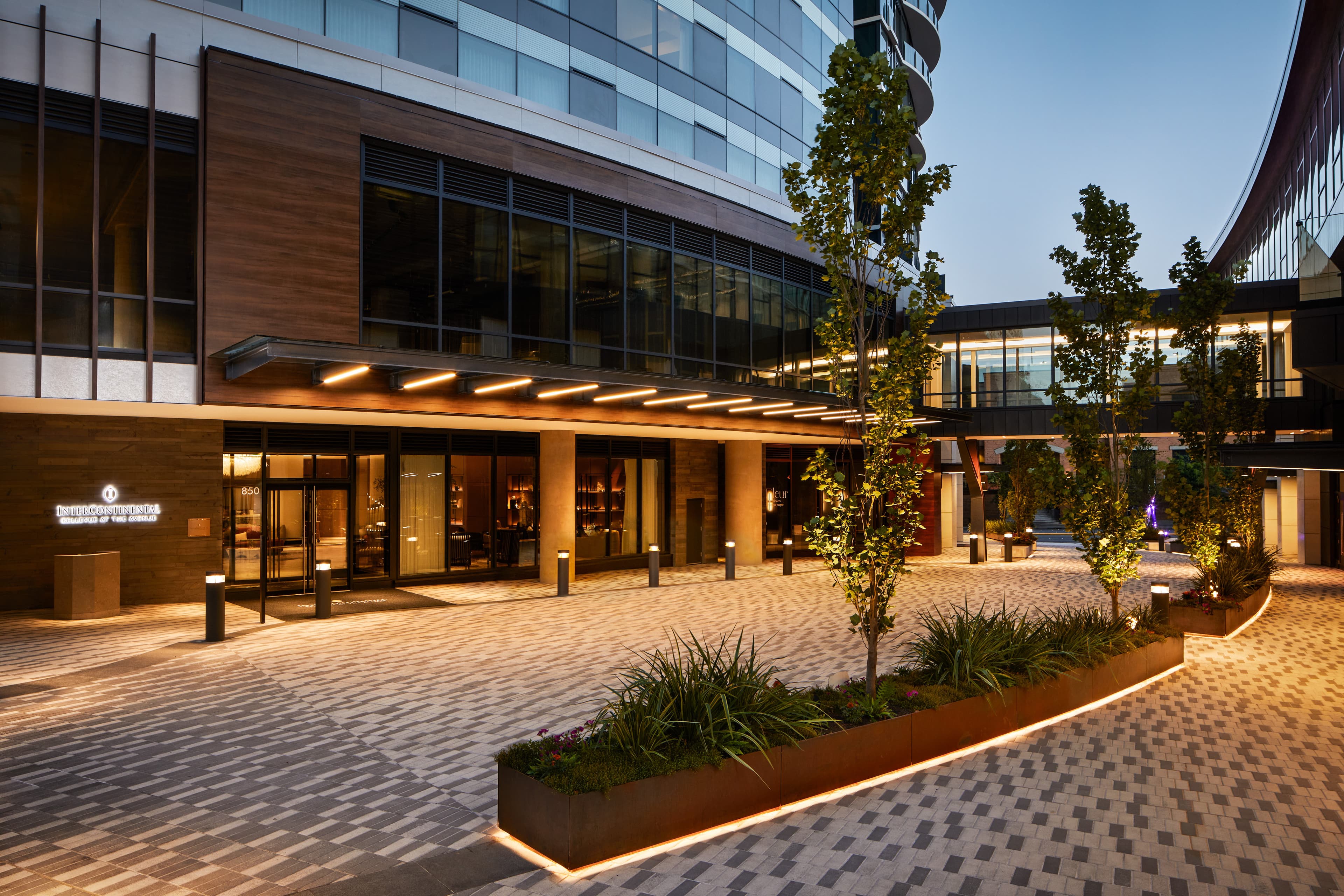 Our Bellevue, WA hotel sits in Avenue Bellevue, a luxury complex