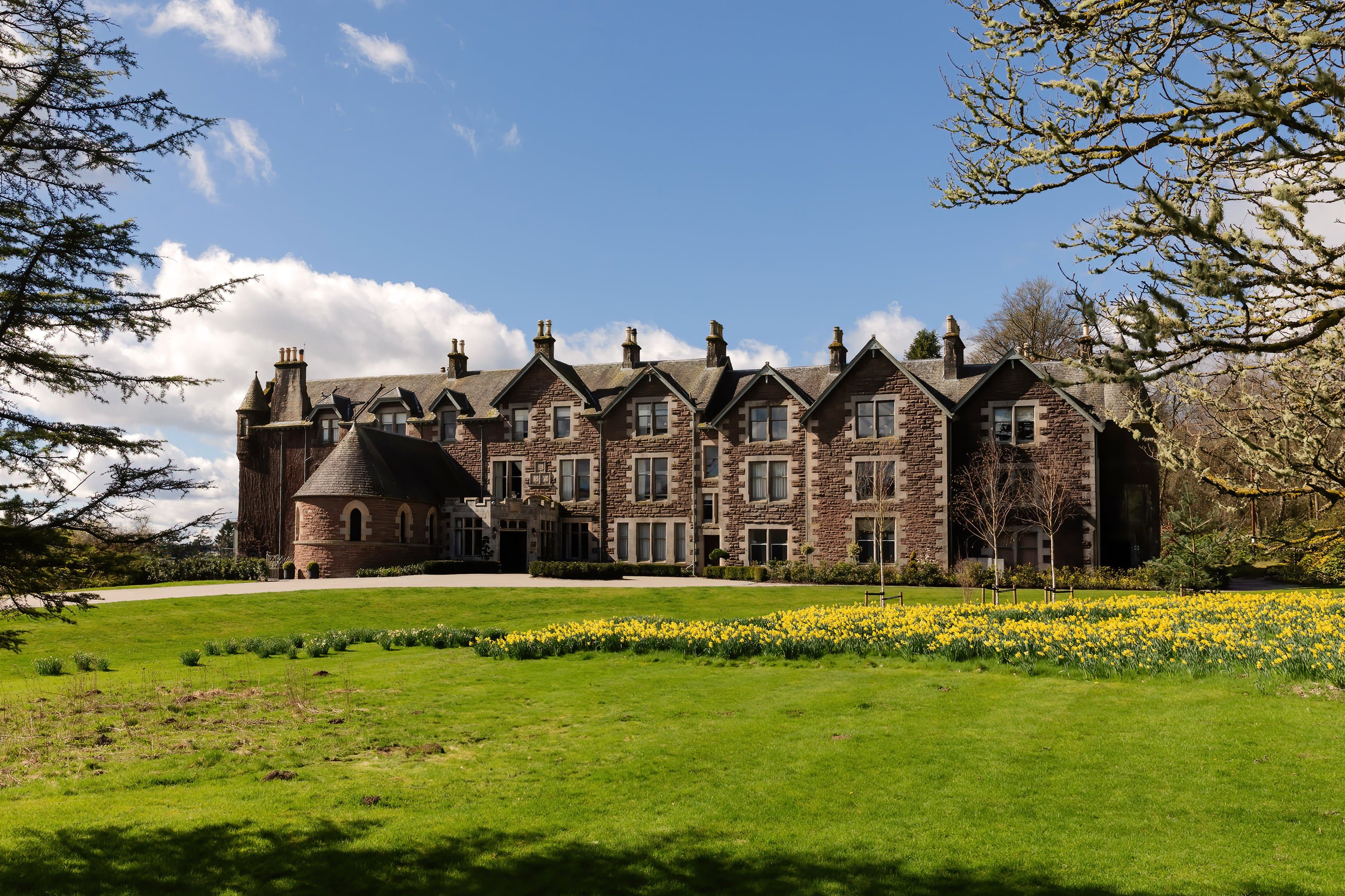 Cromlix Exterior