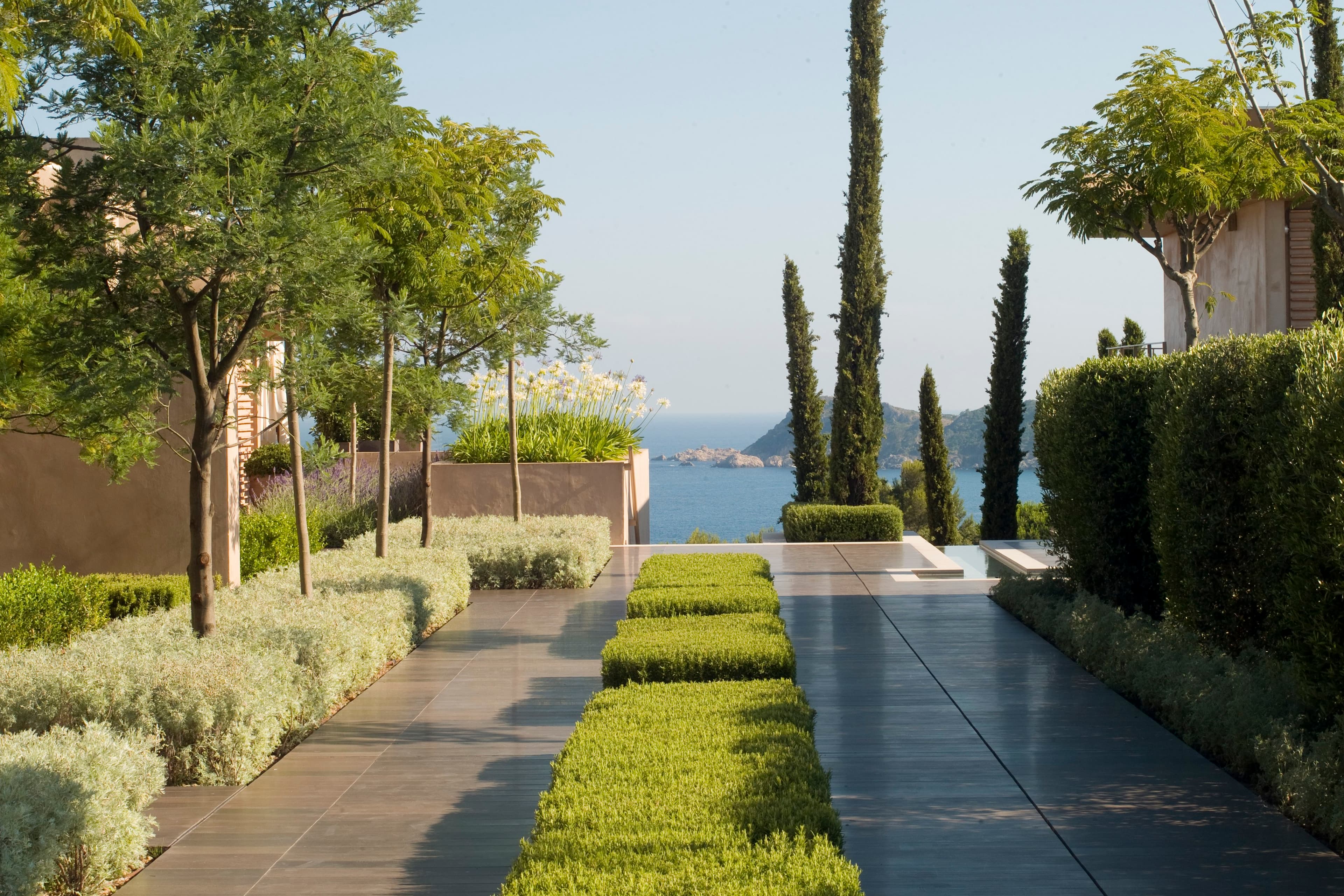 Hotel - outdoor areas and gardens