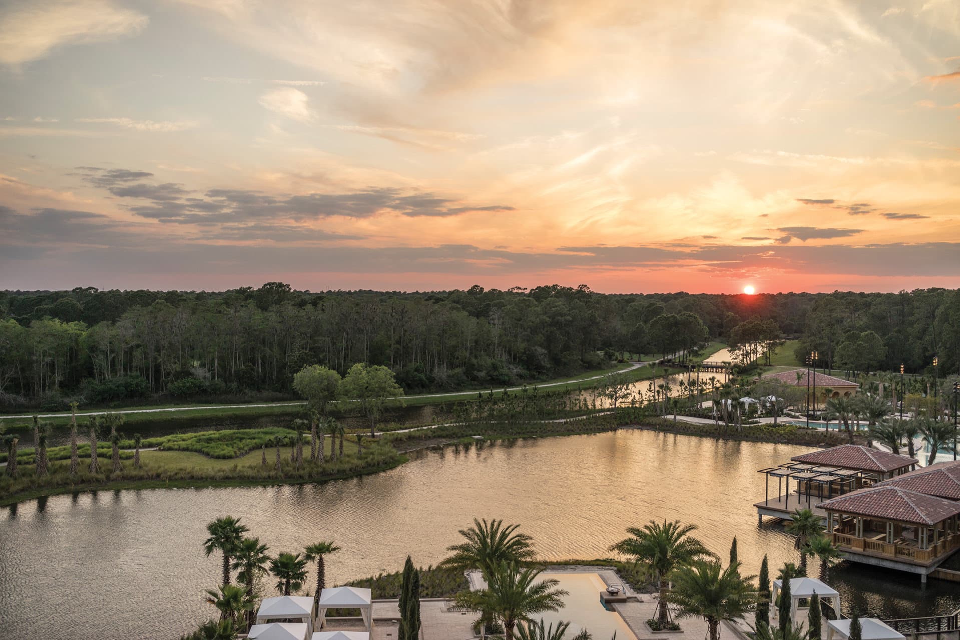 ORL_Resort Lake on the Park Side