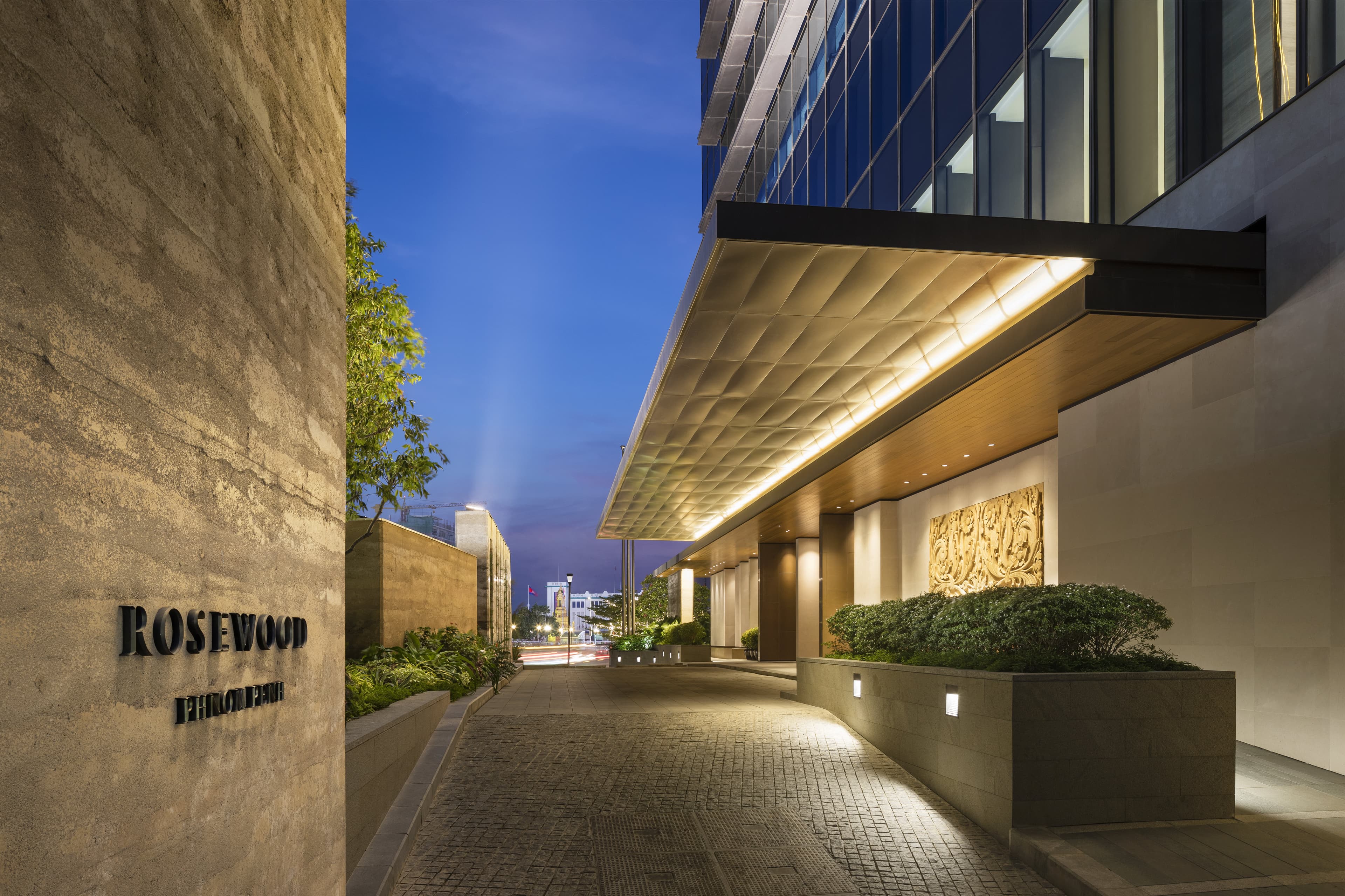 Entrance Driveway