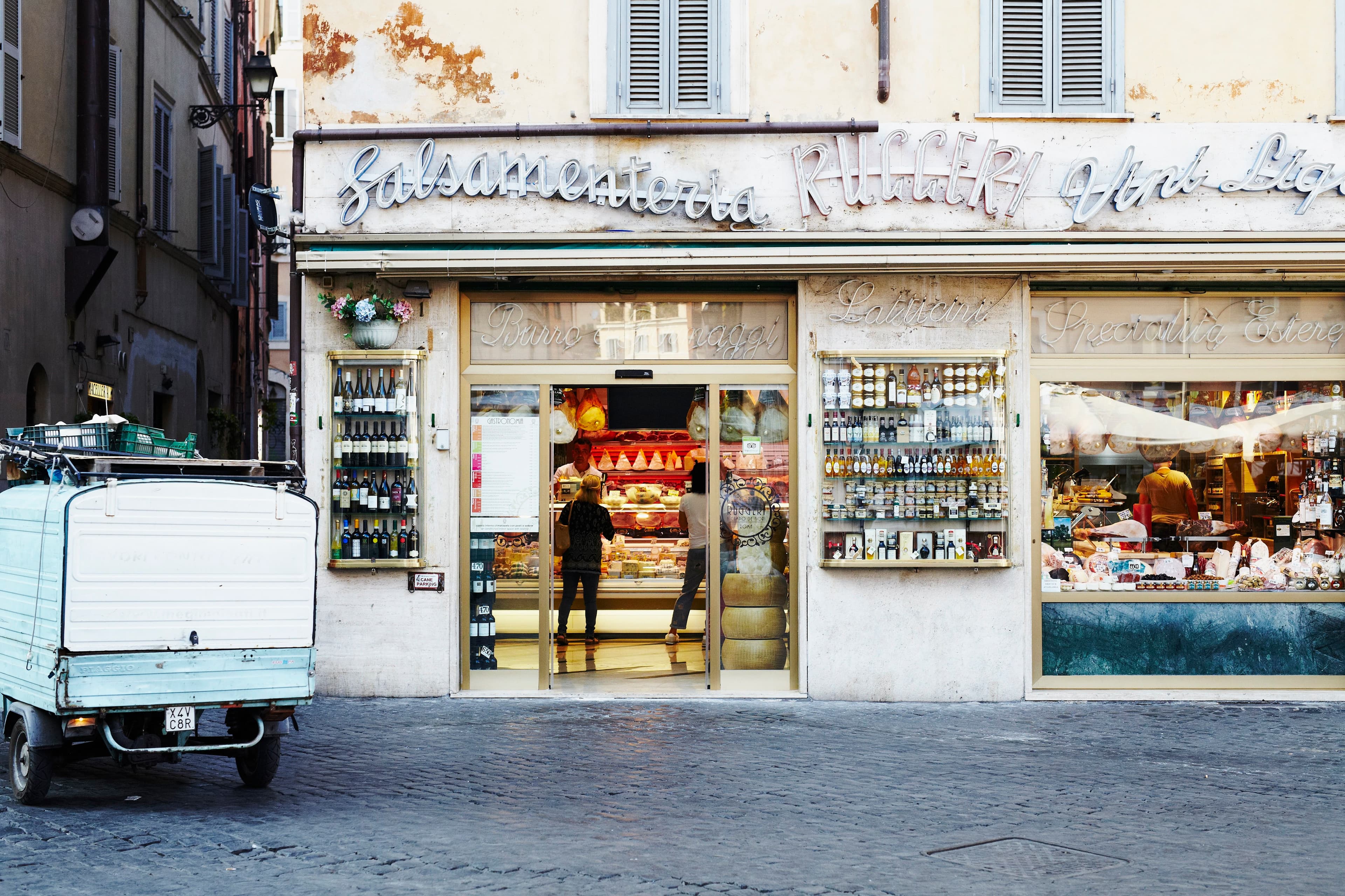 Discover our neighbourhood