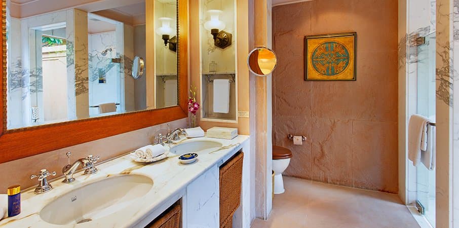 Premier Room Bathroom