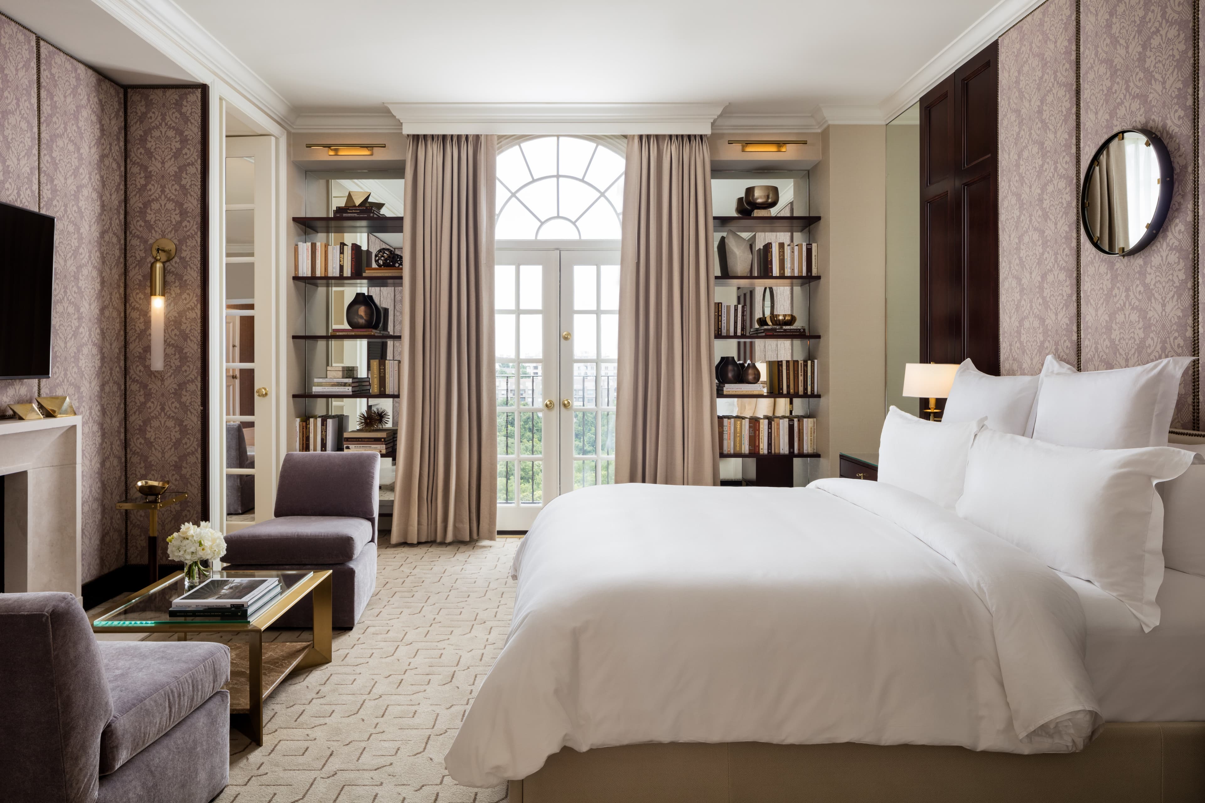 Mansion Suite Bedroom