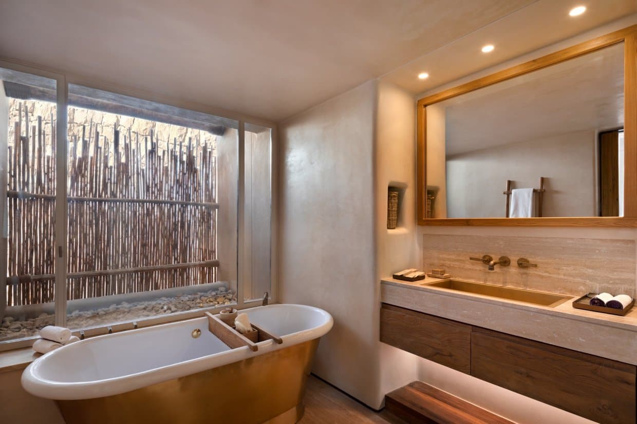 Panorama Suite Bathtub
