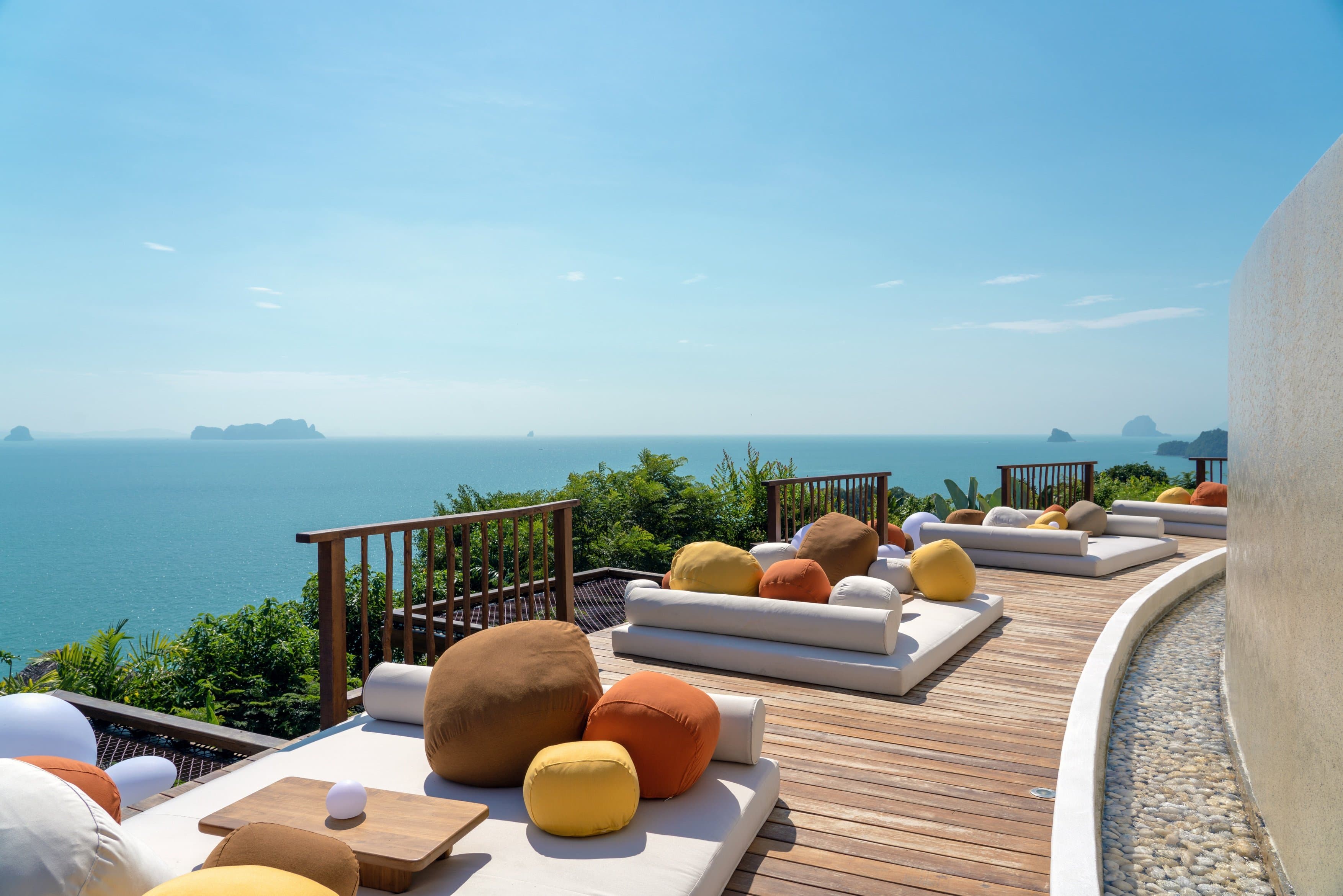 Hilltop Lower Pool Deck