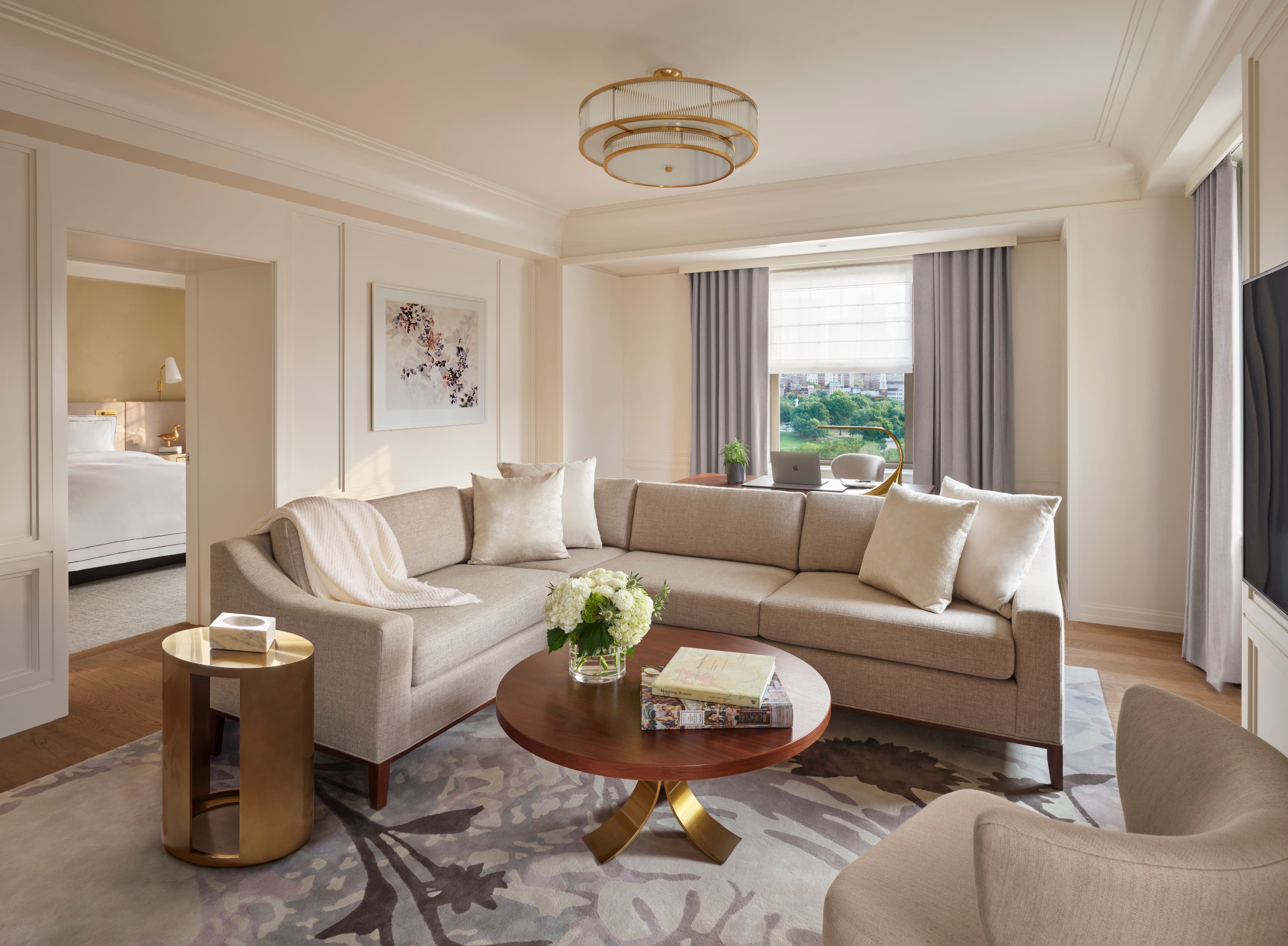 Classic Corner Park View Suite