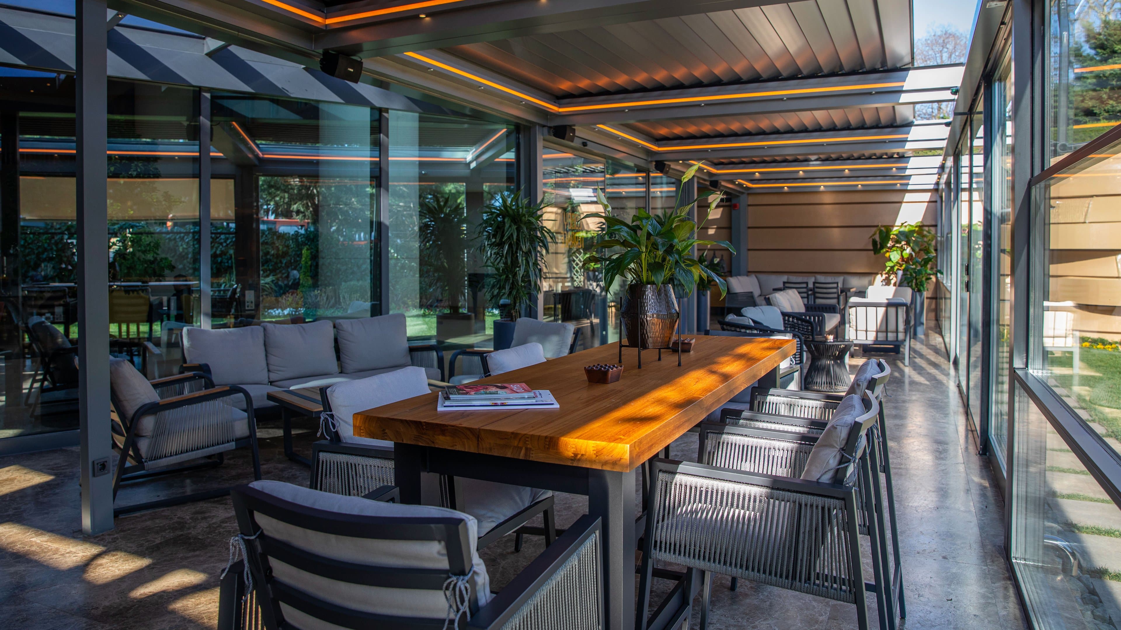 Lobby Terrace