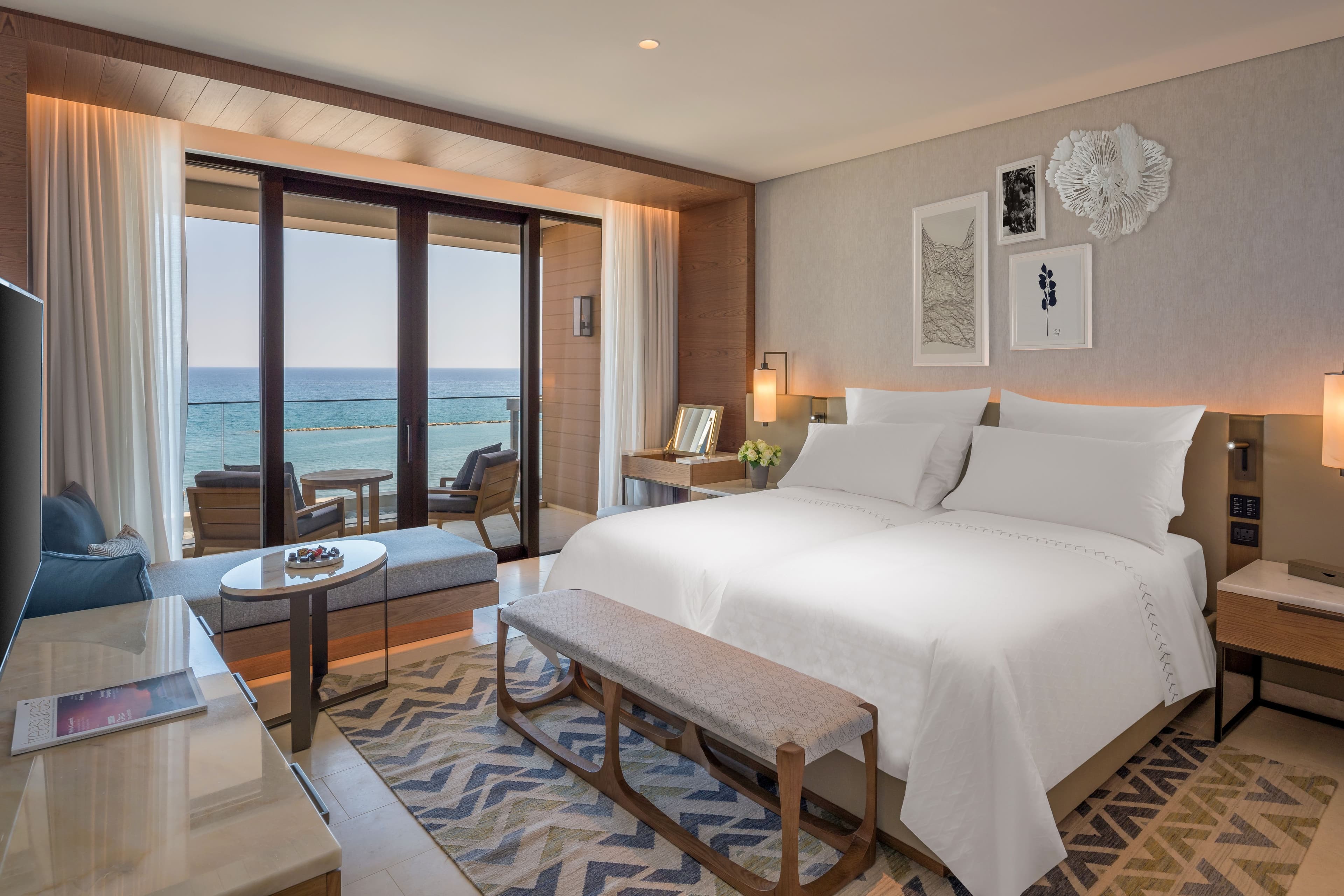 DELUXE SEA VIEW ROOM