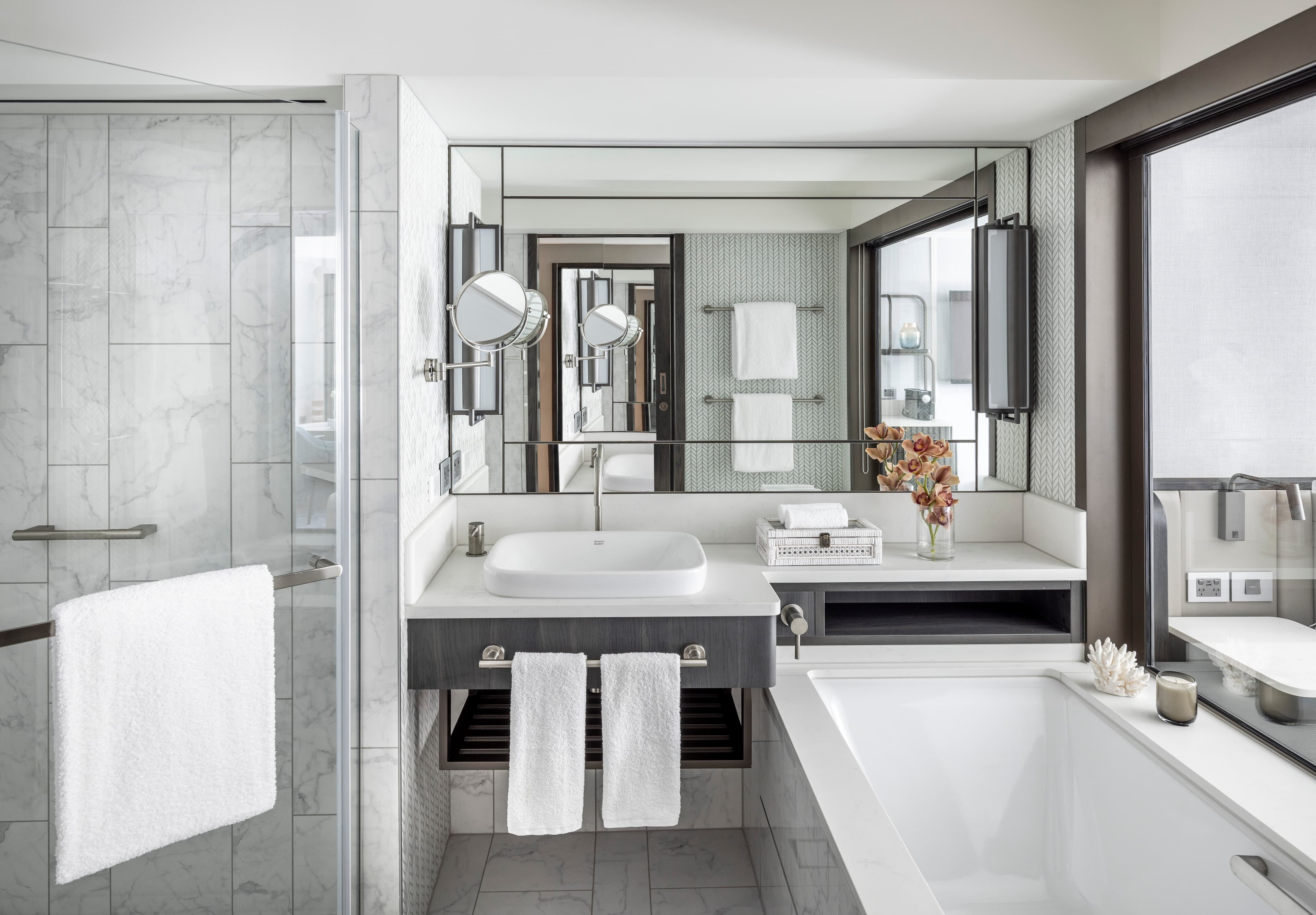 Cordis, Auckland - Premier and Premier Skyline Bathroom - Pinnacle Tower
