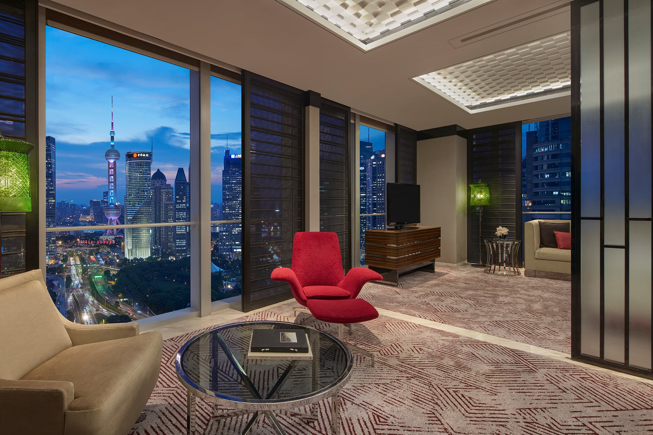 1 King Club Regent Suite Pearl View
