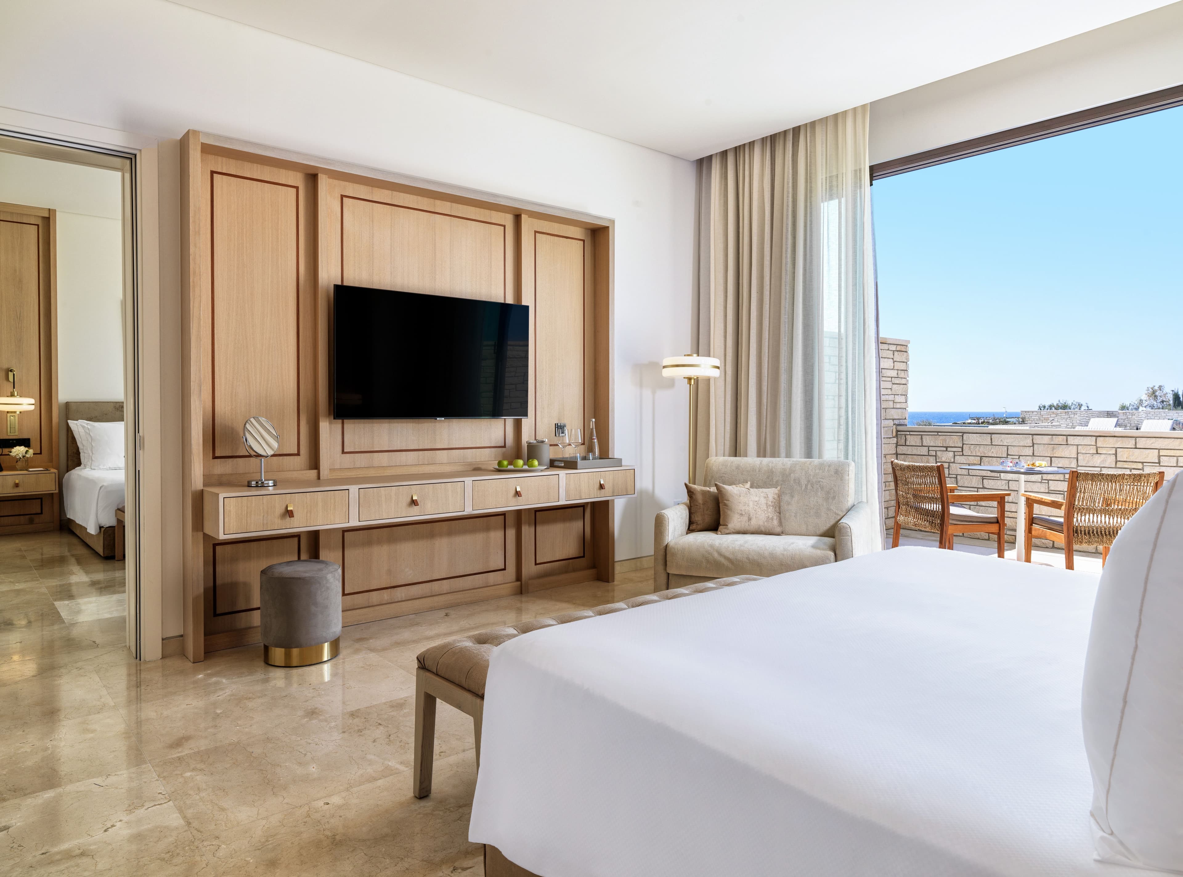 Cap Family Suite