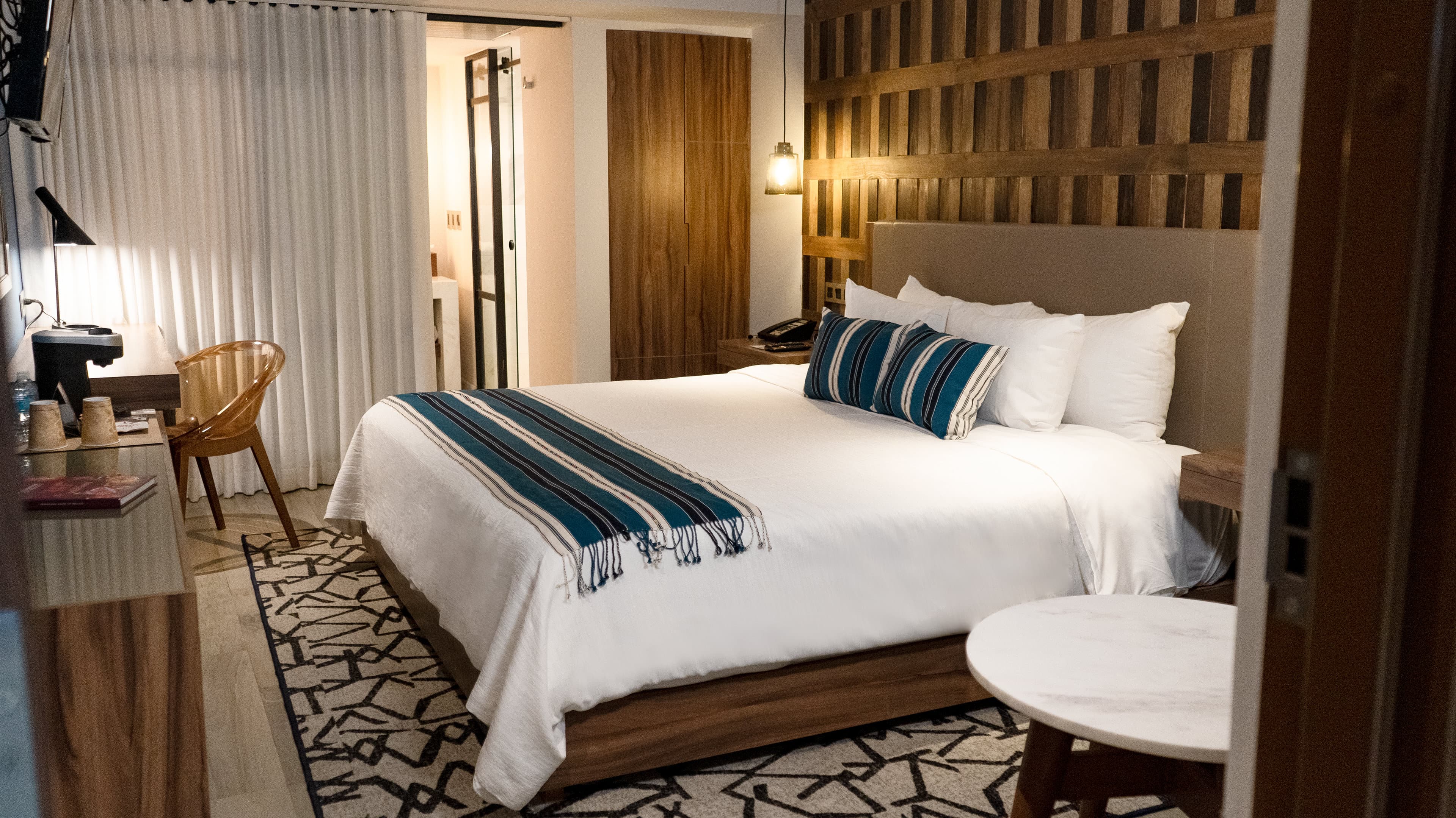 Each room in our Guadalajara hotel reflects the local heritage.