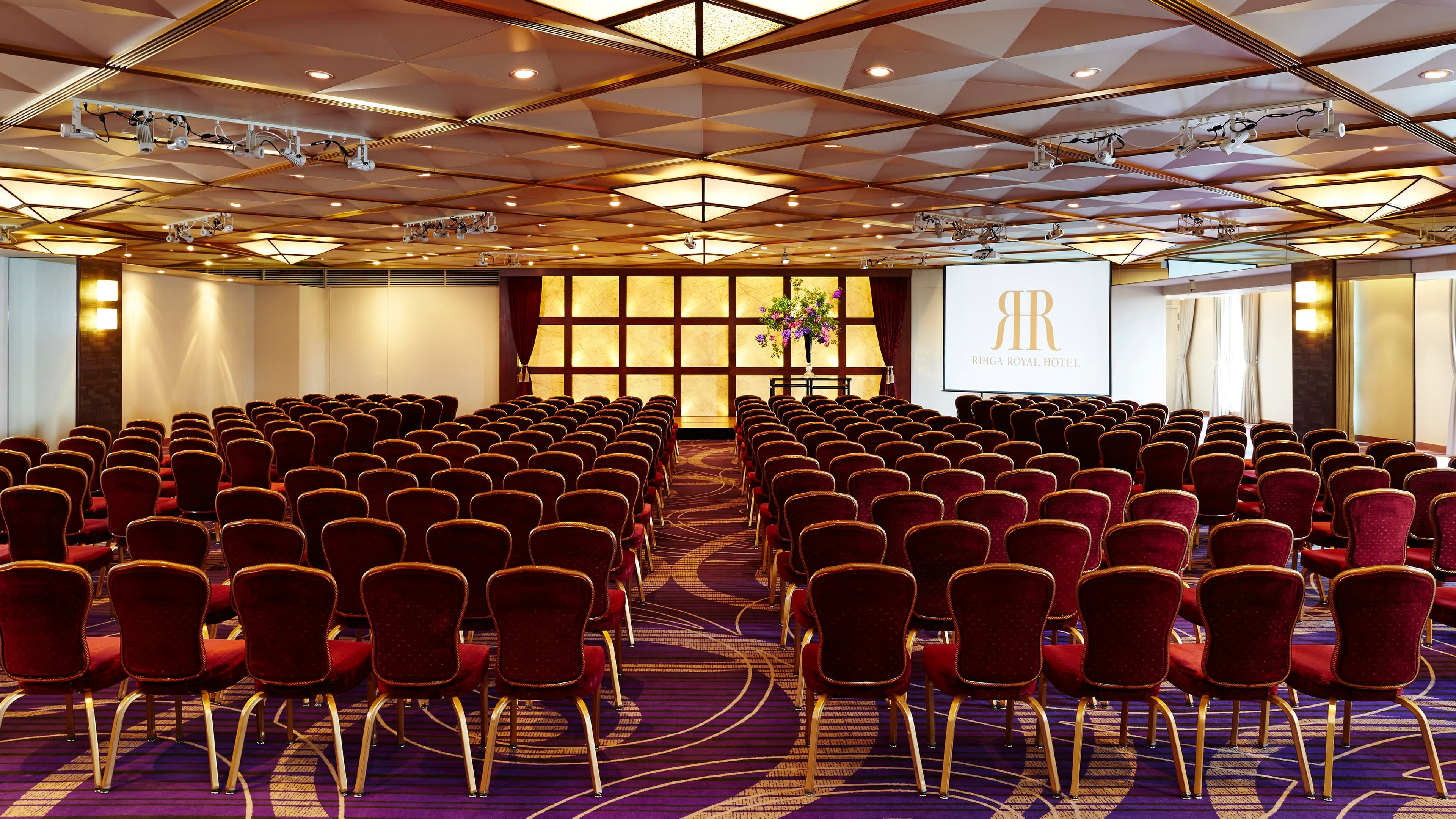 Medium Banquet Hall?Kiri (Theater Style)