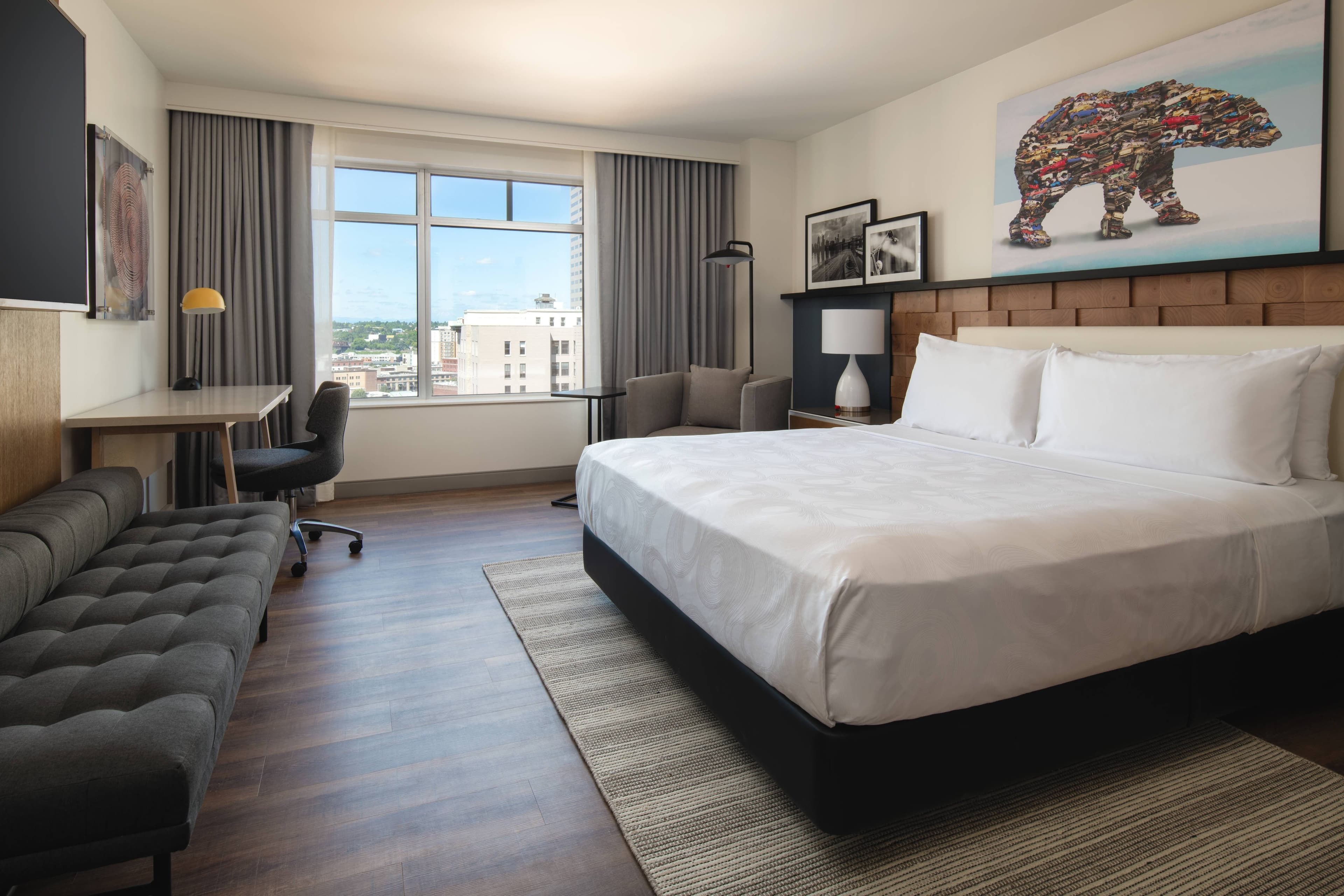 King City View Guest Room