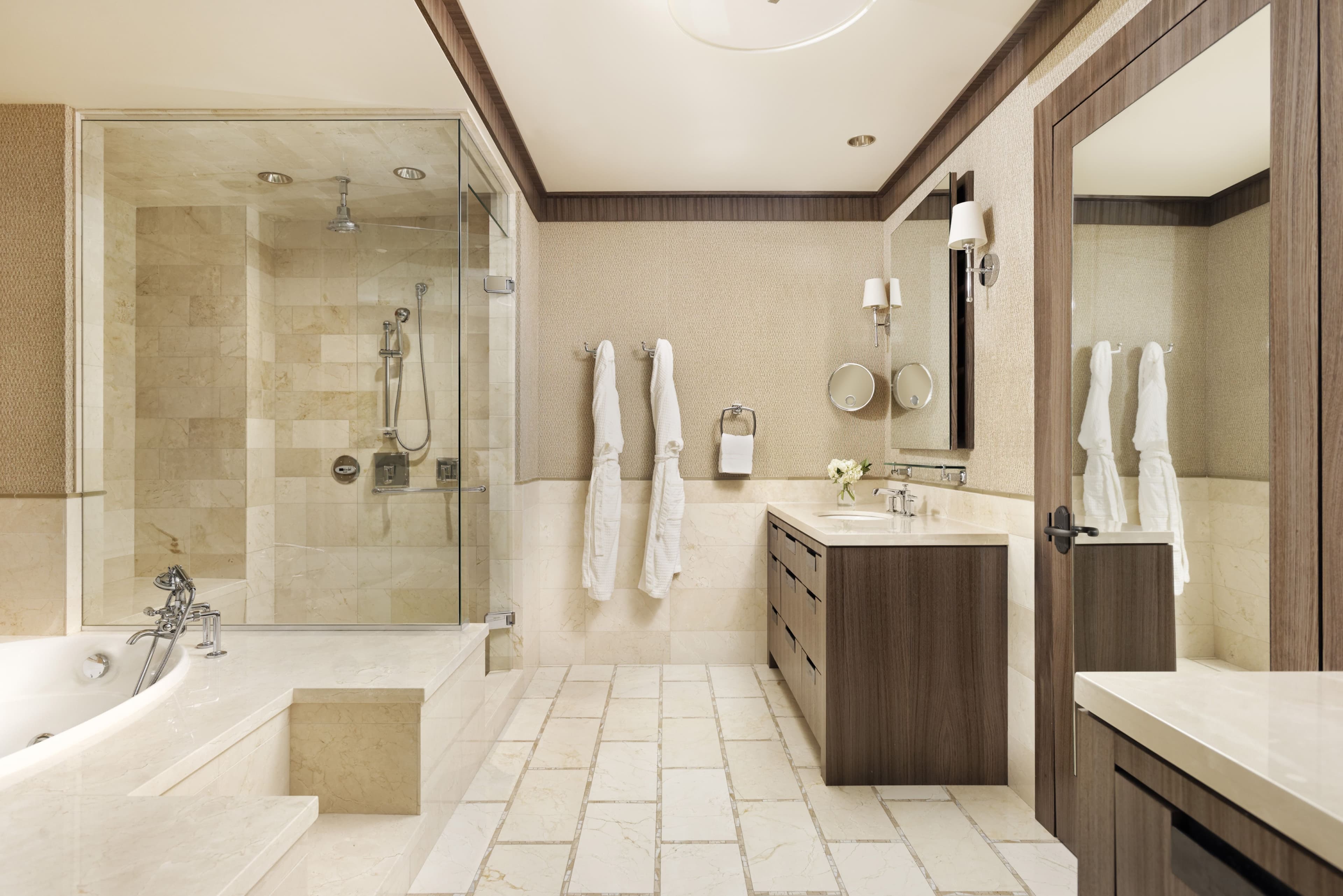 Avanti Master Bathroom