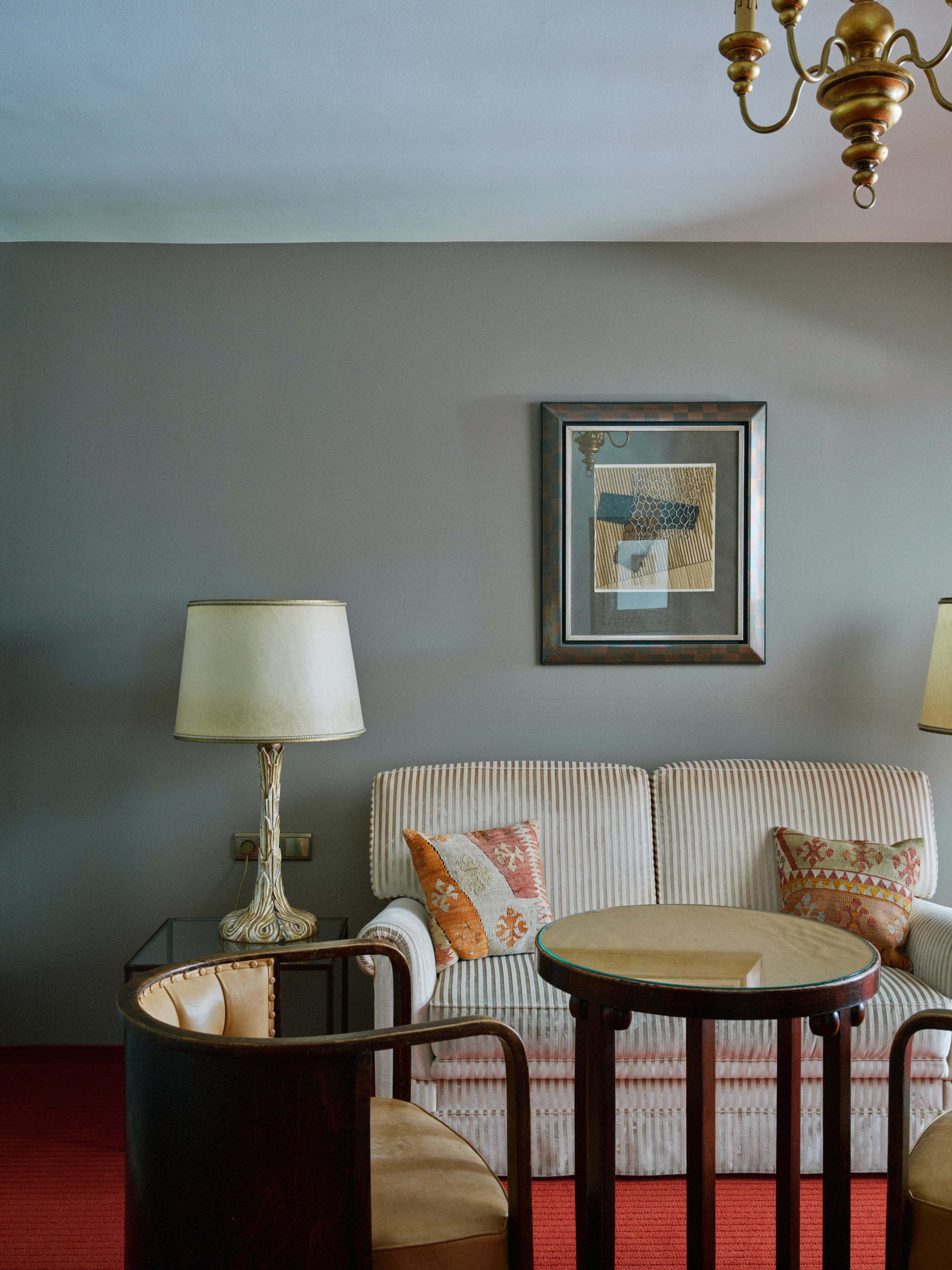 Guest Room - Living Area