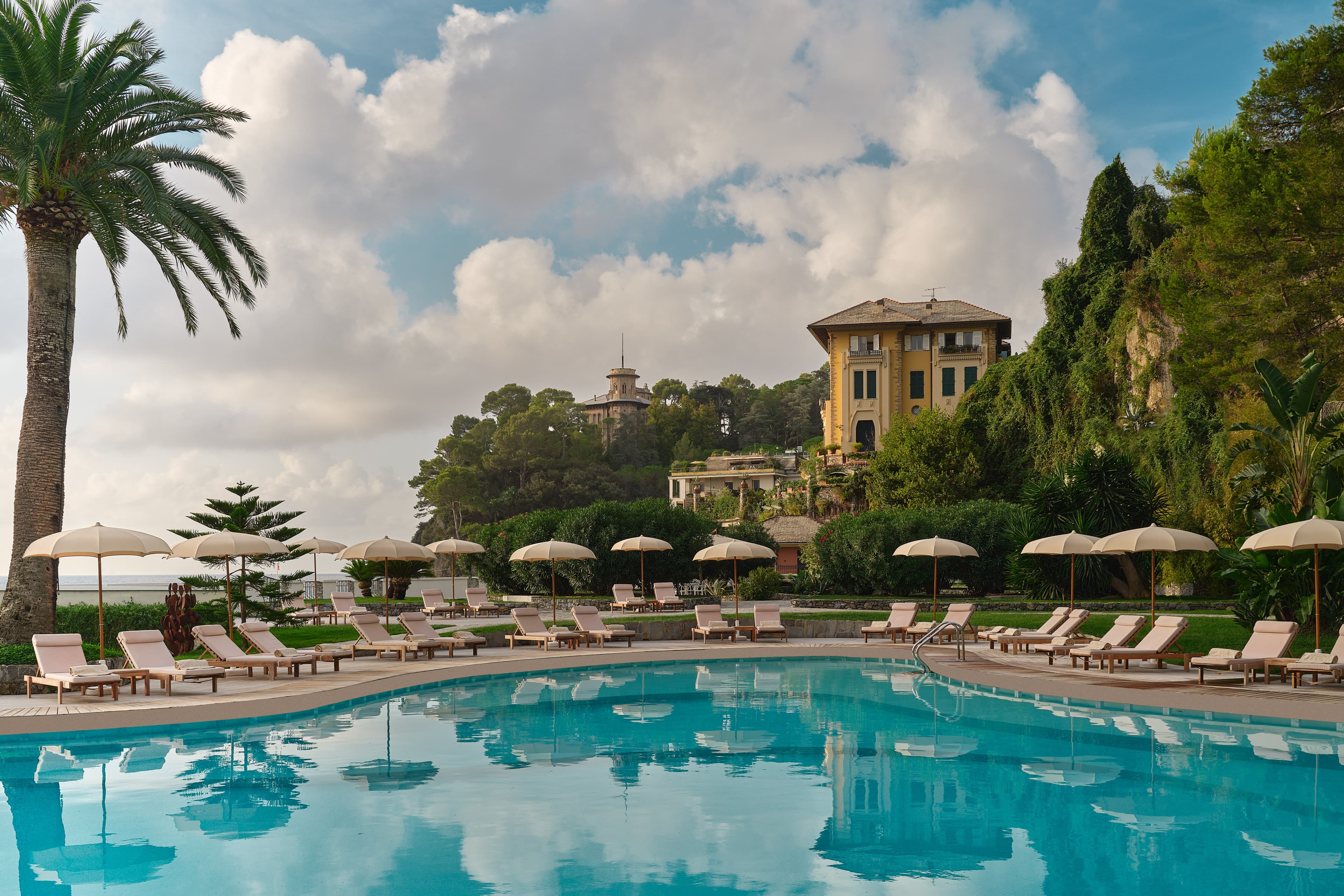 Seawater pool
