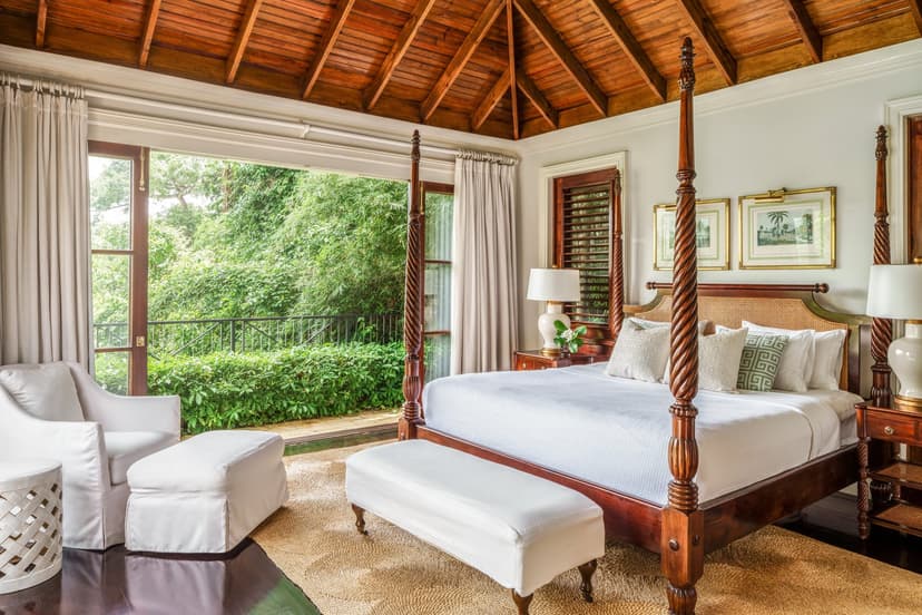 Round Hill Hotel & Villas