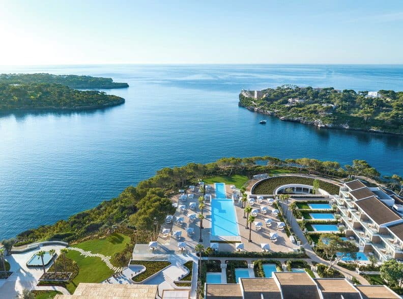 Ikos Porto Petro