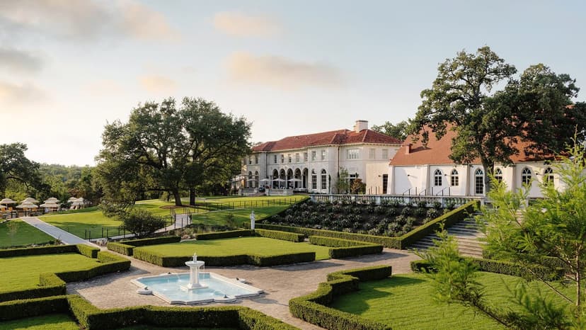 Commodore Perry Estate, Auberge Collection
